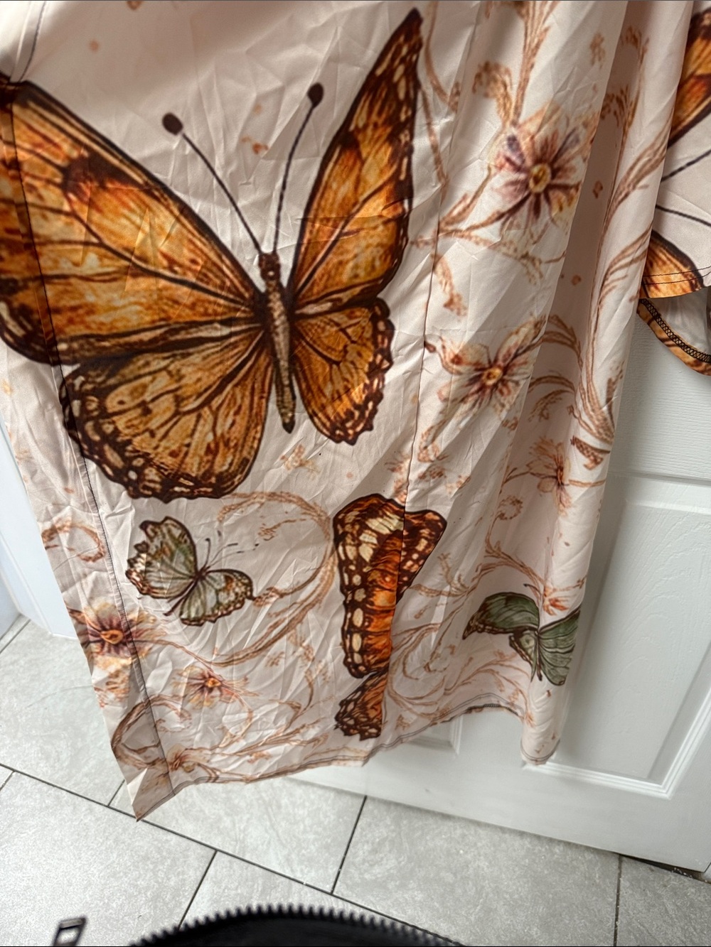 Ladies Robe - Picture 2 of 4
